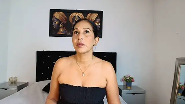 Shanon mature online show from 06-18-26, 06:45