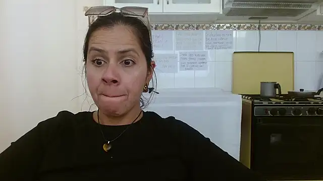 Snapshot of Sara_Brandon chatting on 09-21-25, 08:10 Sara Brandon online show from 09-21-25, 08:10