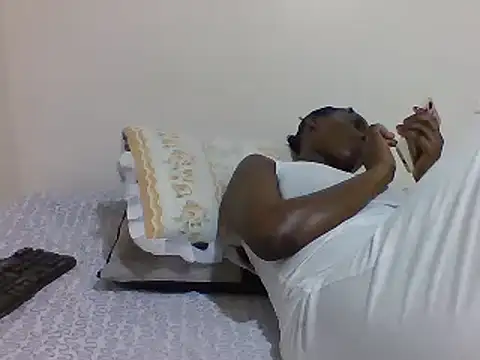 sweetelle09 online show from 03-01-25, 06:32