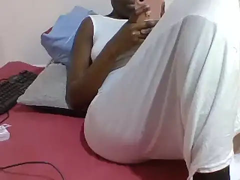 sweetelle09 online show from 03-11-25, 07:58