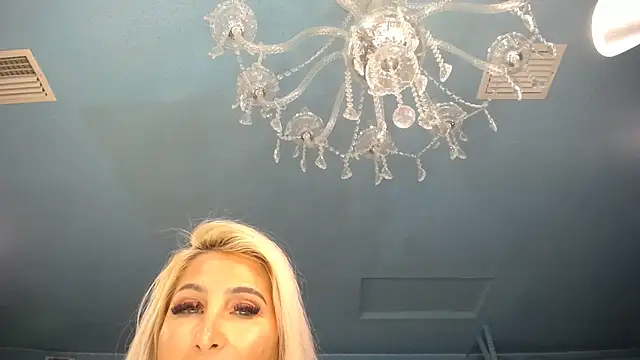 ADRIANNA FOX online show from 03-18-25, 07:41