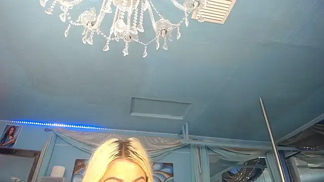 ADRIANNA FOX online show from 06-12-26, 09:57