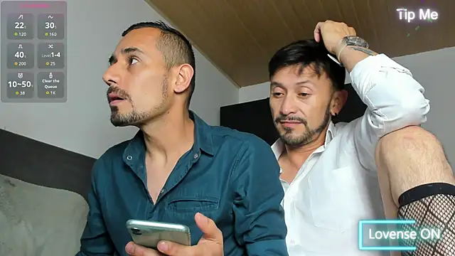 jhonyalzate2 online show from 07-05-26, 11:01