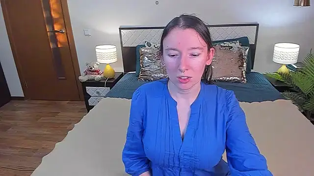 CatherineWalls online show from 06-02-26, 01:40