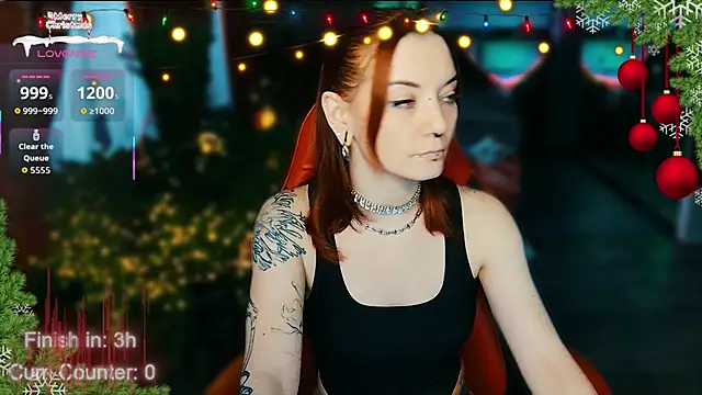 Snapshot of MaxPhoenixx chatting on 12-19-25, 11:17 MaxPhoenixx online show from 12-19-25, 11:17