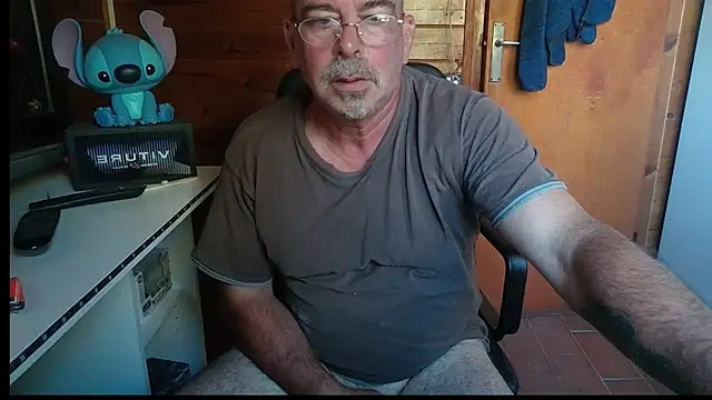 Snapshot of 0oscar_xxx chatting on 09-11-25, 08:58 0oscar xxx online show from 09-11-25, 08:58