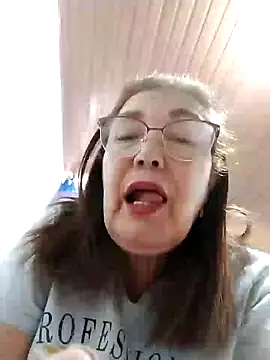 Snapshot of Vicky_Rosse chatting on 12-16-24, 04:49 Vicky Rosse online show from 12-16-24, 04:49