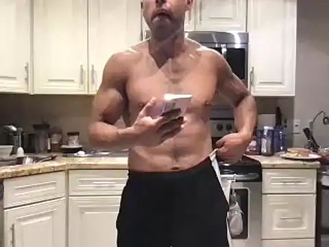 BigGuyMuscle online show from 03-11-25, 02:54