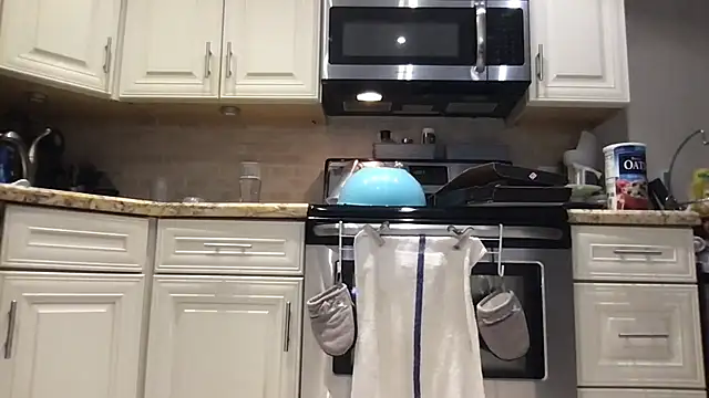 BigGuyMuscle online show from 03-18-25, 05:10