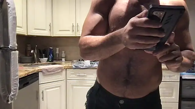 BigGuyMuscle online show from 06-07-26, 01:10