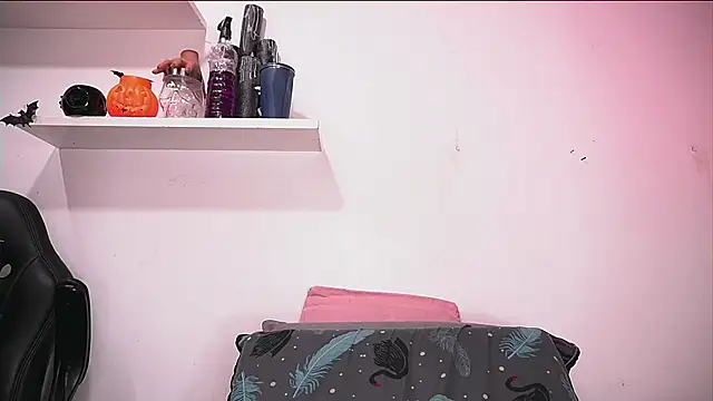 alexaa walker online show from 10-29-25, 11:45