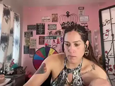 Snapshot of latinacubana chatting on 01-22-25, 07:24 latinacubana online show from 01-22-25, 07:24