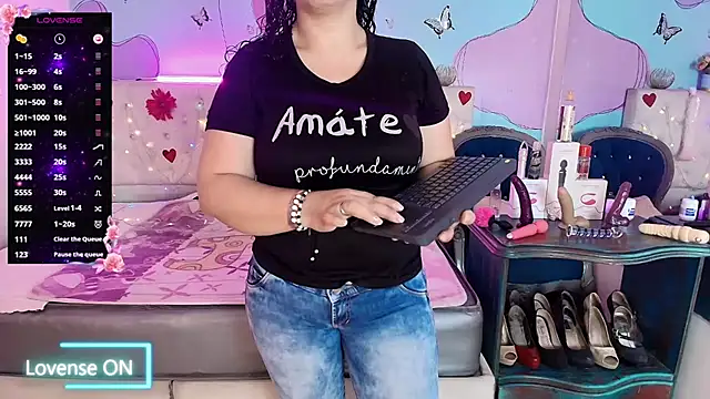Snapshot of Zaly_mature chatting on 04-24-26, 01:19 Zaly mature online show from 04-24-26, 01:19