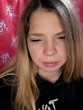 Zuli Kiska online show from 11-30-25, 12:31