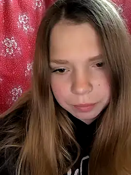 Zuli Kiska online show from 04-19-26, 07:49