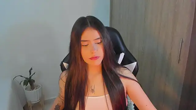 iriswest  online show from 02-21-25, 01:44