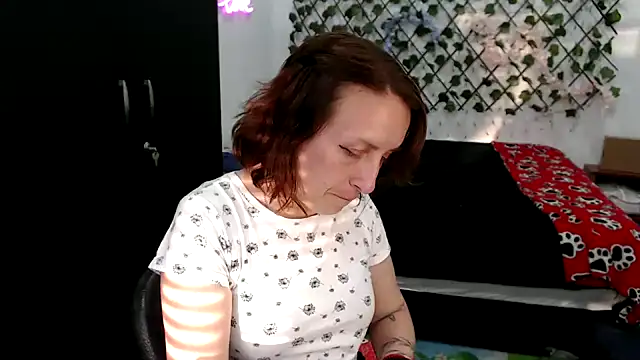 kittykalor09 online show from 04-03-26, 10:41