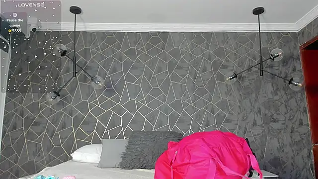 danaythamara1 online show from 10-18-25, 09:15