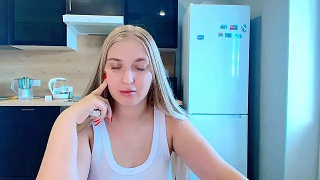 Adr1ana  online show from 09-28-25, 10:20