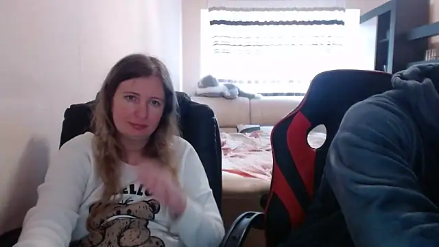 PeterAndJen online show from 03-12-25, 09:23