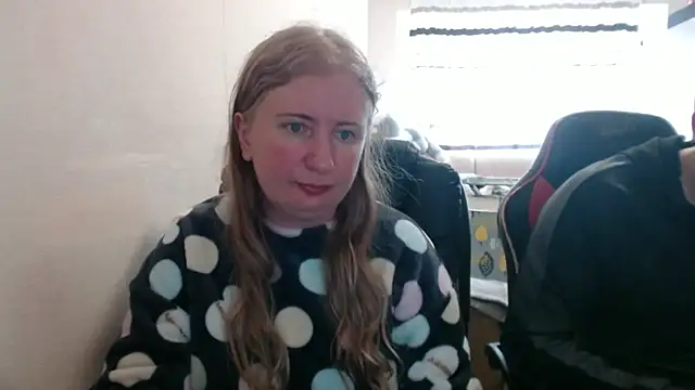 PeterAndJen online show from 04-02-26, 04:37