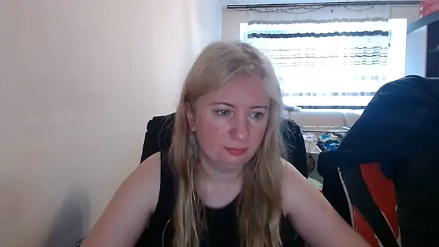 PeterAndJen online show from 06-12-26, 05:06