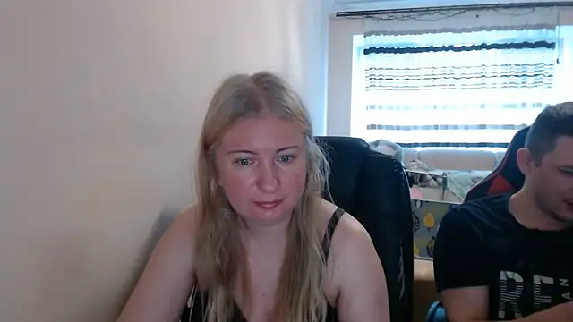 PeterAndJen online show from 06-19-26, 05:12