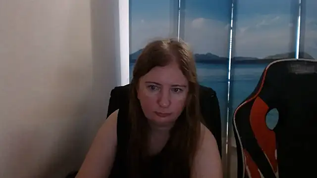 PeterAndJen online show from 07-30-26, 05:17