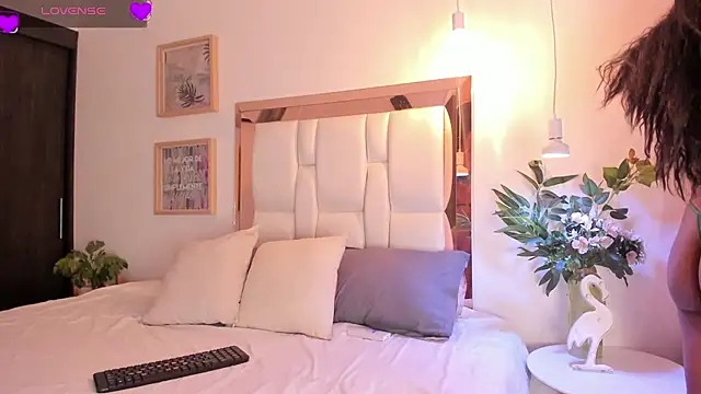 Snapshot of Snooky_Clinton chatting on 03-08-25, 03:06 Snooky Clinton online show from 03-08-25, 03:06