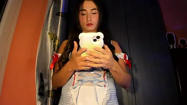 Snapshot of wanderlustxxx_ chatting on 11-19-25, 05:35 wanderlustxxx online show from 11-19-25, 05:35