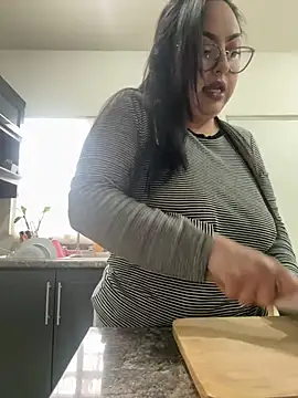 MileyGia online show from 01-12-26, 09:53