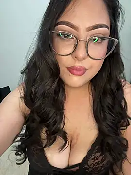 MileyGia online show from 04-22-26, 01:08