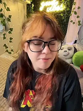 JennKenobi online show from 07-15-26, 03:17