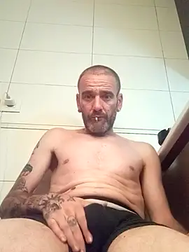 Snapshot of raulacab chatting on 07-08-26, 02:38 raulacab online show from 07-08-26, 02:38