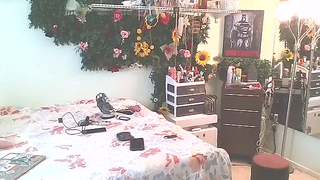 Snapshot of Yescuhh420 chatting on 03-17-26, 08:01 Yescuhh420 online show from 03-17-26, 08:01