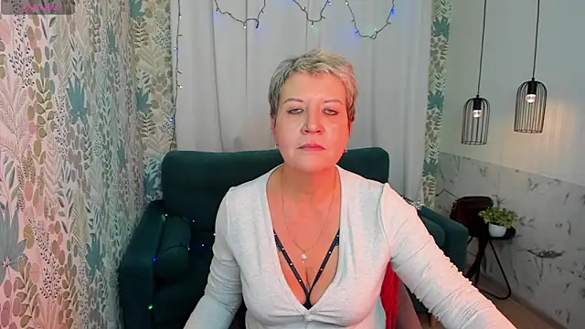 Snapshot of KathySunn chatting on 01-07-25, 01:24 KathySunn online show from 01-07-25, 01:24