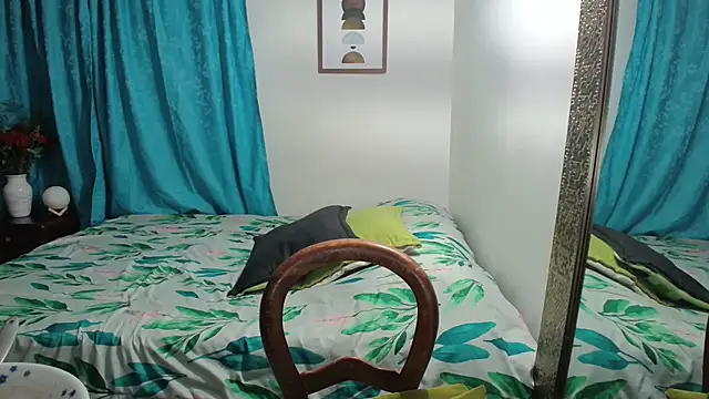 Angela isabella online show from 12-30-24, 10:55