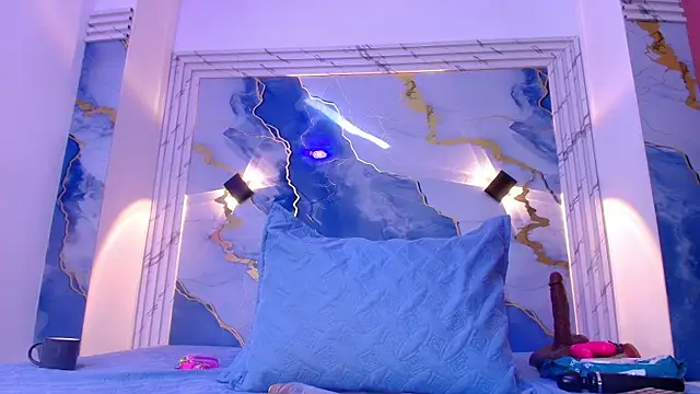 Snapshot of lorrayne_ chatting on 11-19-25, 12:16 lorrayne online show from 11-19-25, 12:16