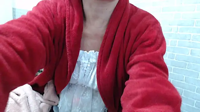 Snapshot of sweet_luana chatting on 05-30-26, 03:47 sweet luana online show from 05-30-26, 03:47