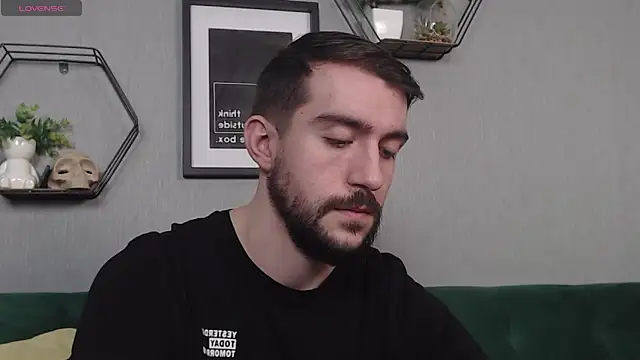 Dylan Best online show from 02-10-25, 07:38