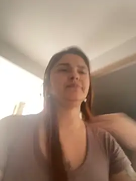 Sarah Jhonson online show from 04-30-26, 02:45