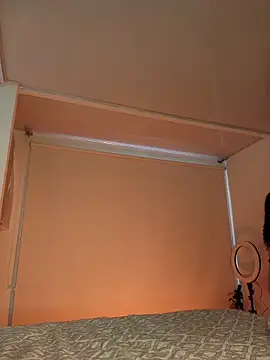 Lucy Marin online show from 12-02-25, 04:57