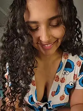 Snapshot of Lucy_Marin chatting on 05-14-26, 12:06 Lucy Marin online show from 05-14-26, 12:06