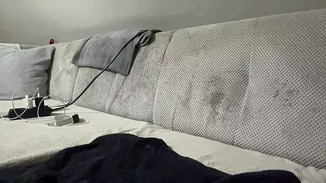 petuletra online show from 10-13-25, 11:27