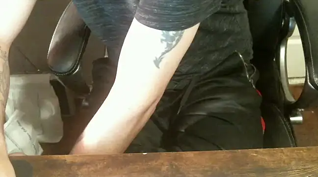 kong smurfette online show from 12-10-24, 03:22