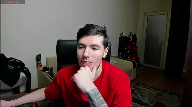 Snapshot of awesomejustin chatting on 12-15-24, 07:31 awesomejustin online show from 12-15-24, 07:31