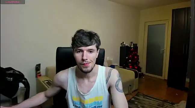 Snapshot of awesomejustin chatting on 12-21-24, 04:30 awesomejustin online show from 12-21-24, 04:30