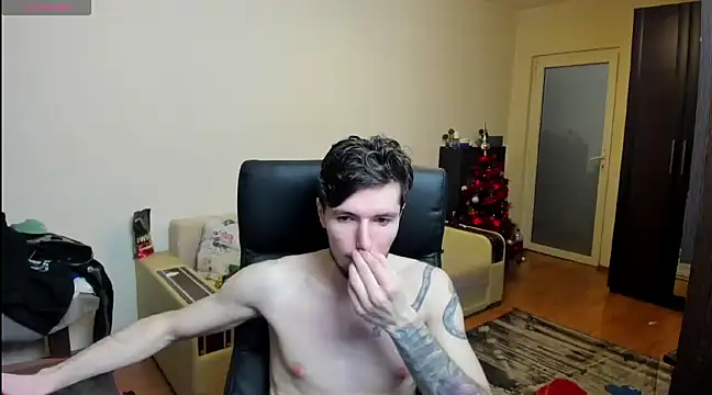 Snapshot of awesomejustin chatting on 12-23-24, 04:01 awesomejustin online show from 12-23-24, 04:01