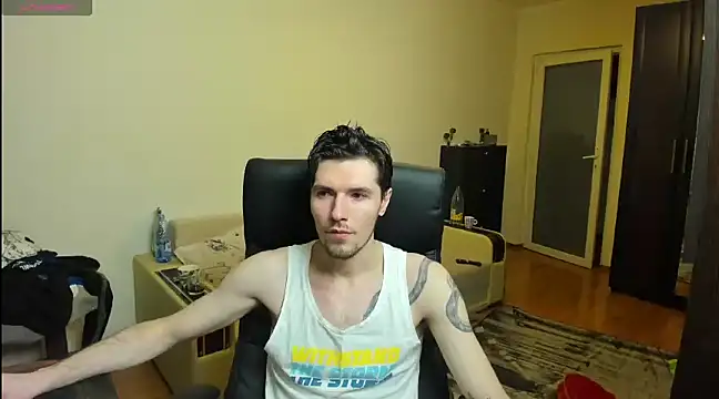 Snapshot of awesomejustin chatting on 01-07-25, 08:42 awesomejustin online show from 01-07-25, 08:42