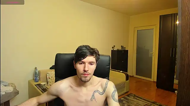 Snapshot of awesomejustin chatting on 02-13-25, 02:56 awesomejustin online show from 02-13-25, 02:56